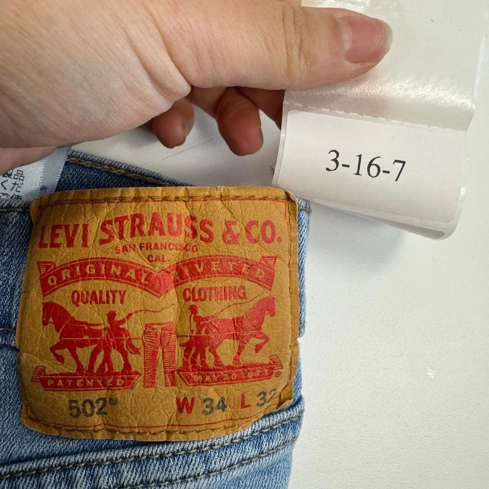 Levis 502‎ Jeans Mens W34 L29 Blue Light Wash Tapered Fit Denim Pants